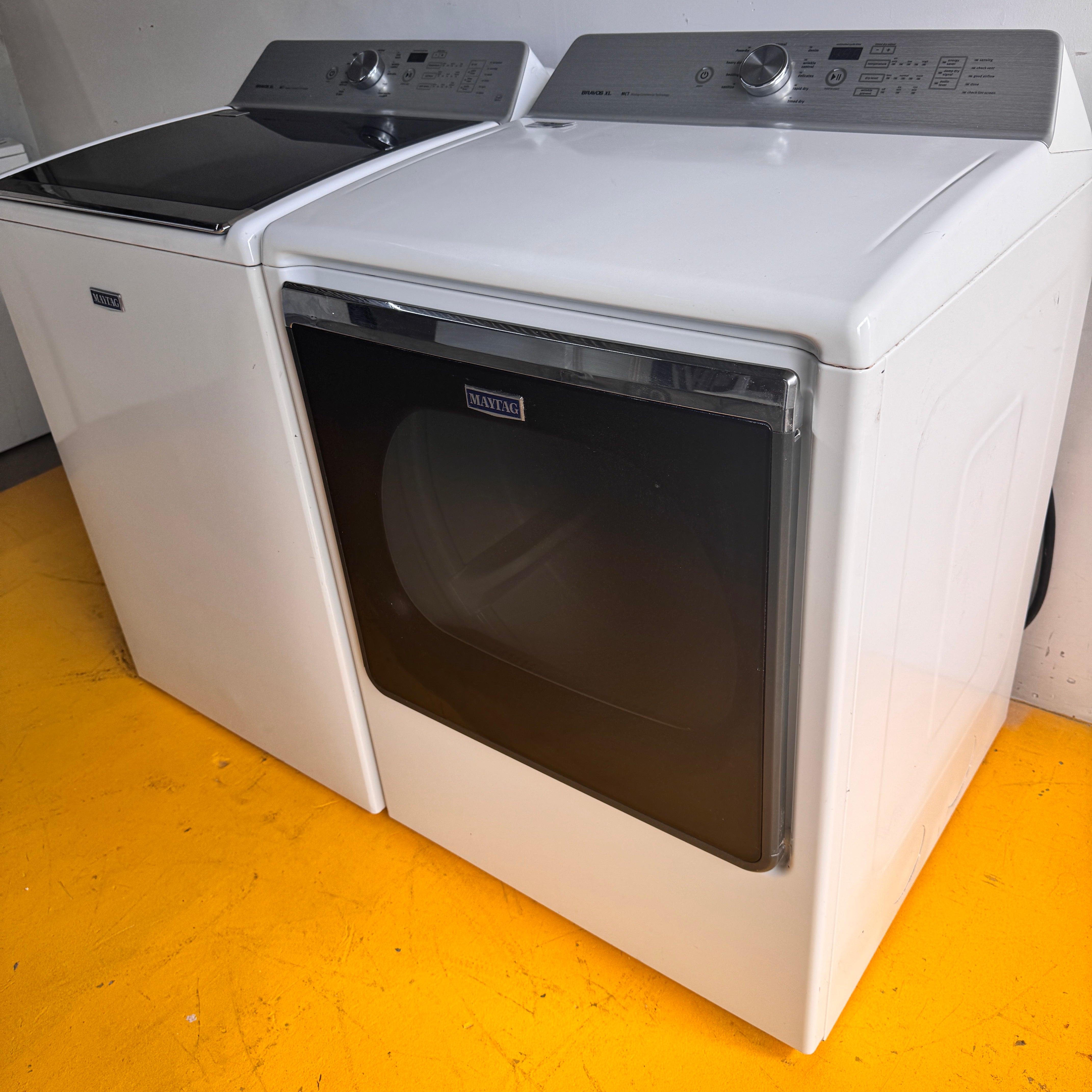 Maytag Bravos Washer and Dryer XL Maytag Bravos Washer and Dryer XL